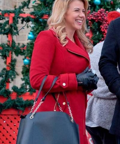 Jodie Sweetin Film Entertaining Christmas Coat