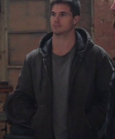 Robbie Amell Code 8 Connor Reed Black Jacket