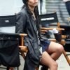 Black Leather Coat of Robyn 'Rob' Brooks Zoë Kravitz in High Fidelity