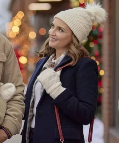 Merry Rozelle Tis the Season to Be Merry Rachael Leigh Cook Blue Trench Coat