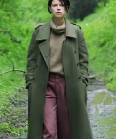 Jessie Buckley Men 2022 Green Trench Coat