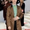 Met Gala 2023 Jeremy Strong Brown Coat