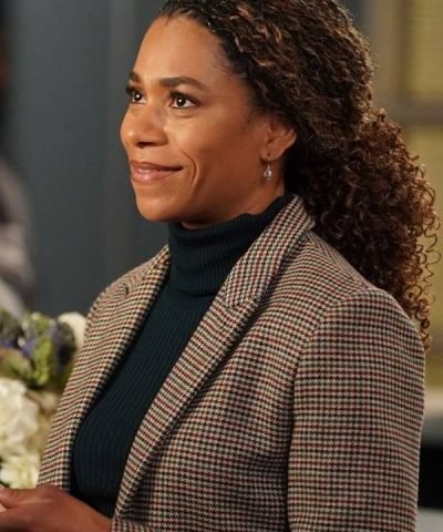 Kelly McCreary E19 Grey Blazer