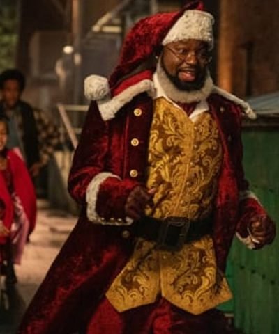 Movie Dashing Through the Snow Lil Rel Howery Red Christmas Coat