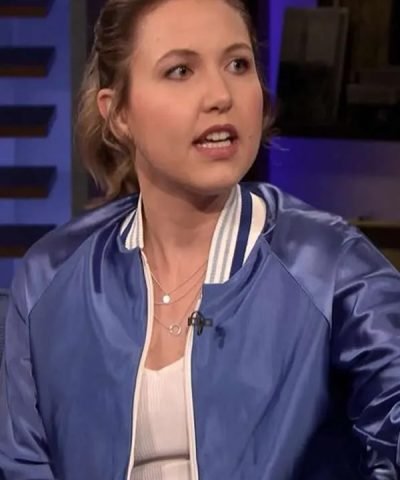 Conan S09 Taylor Tomlinson Blue Jacket