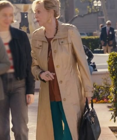 Deborah Vance Hacks S03 Golden Leather Coat