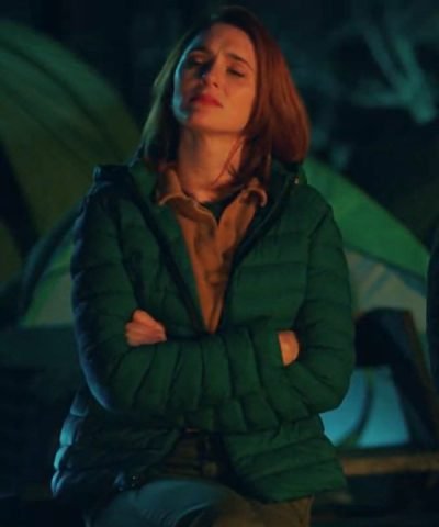 English Teacher S01 Gwen Sanders Green Jacket